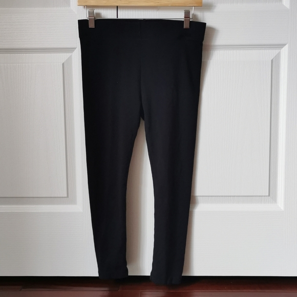 BLACK LEGGING - Picture 1 of 3